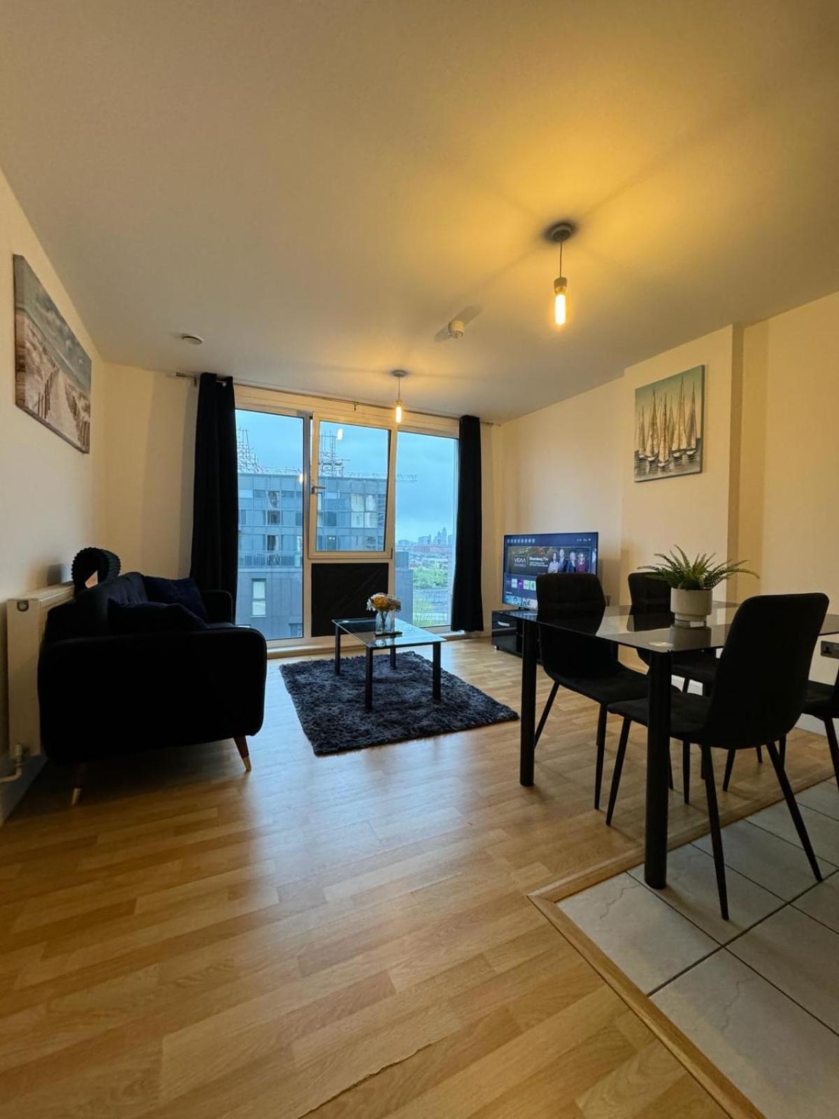 Spacious 2 Bedrooms Apartment In Stratford Лондон Экстерьер фото